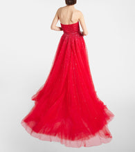 Monique Lhuillier Embellished tulle gown
