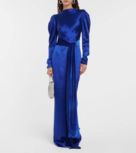 Monique Lhuillier Silk satin gown