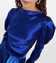 Monique Lhuillier Silk satin gown