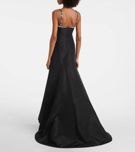 Monique Lhuillier Tumpet embellished silk gown