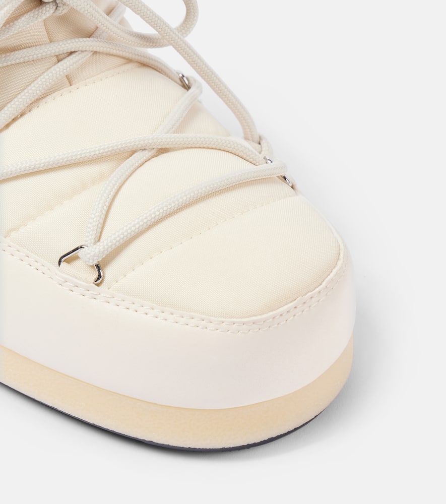 Moon Boot EVX snow boots