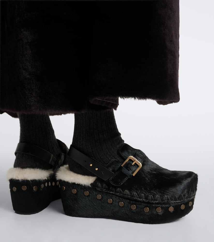 Mou Shearling-lined calf hair clogs in Black - Mid Heel Pumps