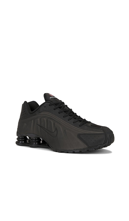 Nike Shox R4 in Black
