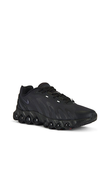 Nike Air Max Dn8 Sneakers in Black