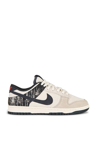 Nike Dunk Low Retro Se Sneakers in Ivory | Men's Lifestyle Sneakers in Pale Ivory  Dark Smoke Grey  & Picante R