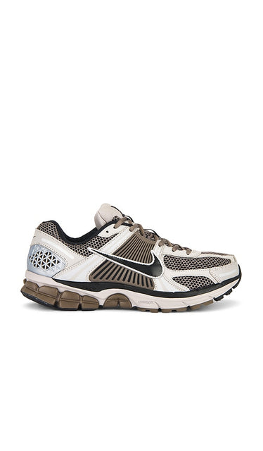 Nike Zoom Vomero 5 in Grey | Men's Lifestyle Sneakers in College Grey  Black  & Cave Stone