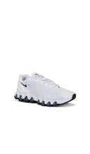 Nike Air Max Dn8 in Grey