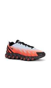 Nike Air Max Dn8 in Red