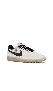 Nike Field General in Brown