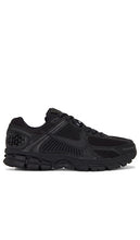 Nike Zoom Vomero 5 Sp Sneaker in Black | Men's Low-Top Sneakers in Black