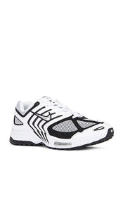 Nike Air Peg 2K5 in White