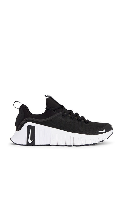 Nike Free Metcon 6 in Black | Men's Lifestyle Sneakers in Black & White