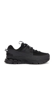Nike Zoom Vomero Roam in Black | Men's Lifestyle Sneakers in Black & Racer Blue