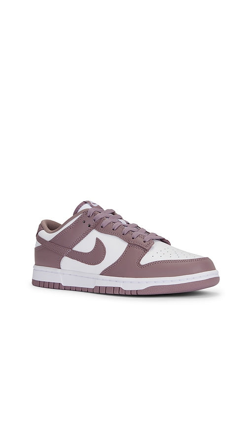 Nike Dunk Low Retro in Taupe