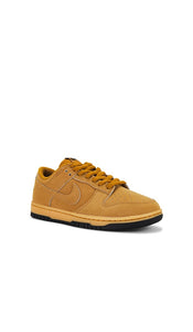 Nike Dunk Low Retro SE in Brown