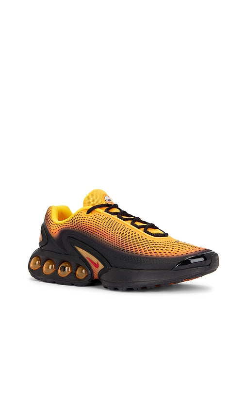 Nike Air Max Dn Se in Orange