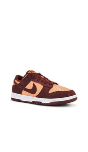Nike Dunk Low Retro SE in Brown
