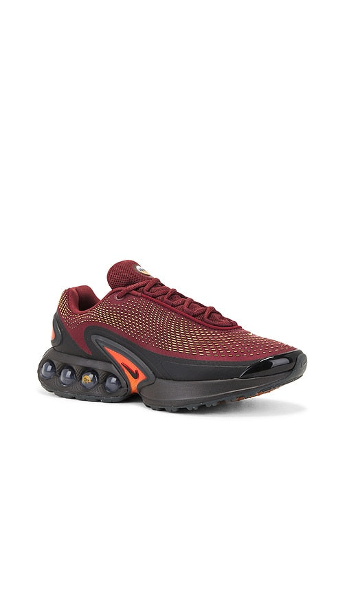 Nike Air Max Dn in Burgundy