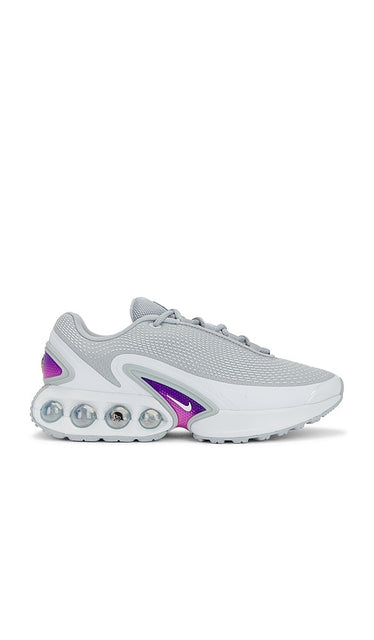 Nike Air Max DN in Light Grey | Men's Lifestyle Sneakers in Light Smoke Grey & Black Photon Dust