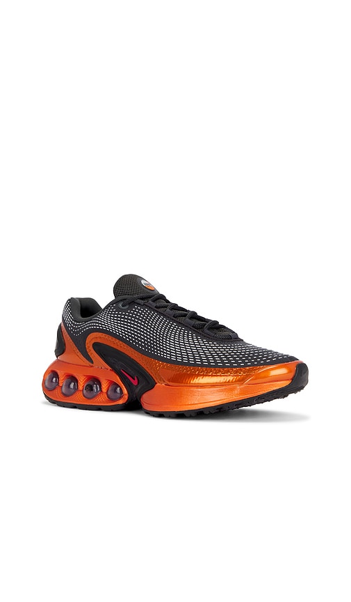 Nike Air Max DN QS in Black