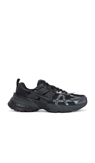 Nike V2K Run in Black | Men's Lifestyle Sneakers in Black  Dark Smoke Grey  & Anthracite