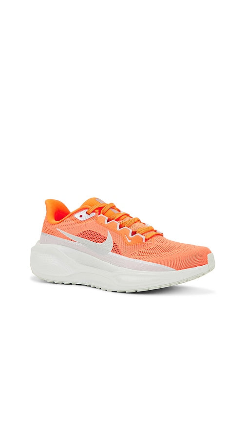 Nike Pegasus 41 Prm in Coral