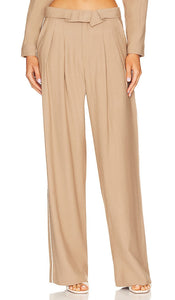 NONchalant Label Radford Pant in Tan - Pantalon Radford de NONchalant Label en beige - NONchalant Label Radford 黄褐色长裤 - NONchalant Label Radford Hose in Hellbraun - NONchalant Label Radford 팬츠(탠 색상) - Pantaloni Radford Label NONchalant in marrone chiaro