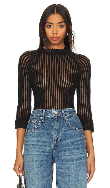 NONchalant Label Tessa Top in Black - Haut Tessa de NONchalant Label en noir - NONchalant Label Tessa 黑色上衣 - NONchalant Label Tessa Top in Schwarz - NONchalant Label 테사 탑 블랙 색상 - Top Tessa etichetta NONchalant in nero