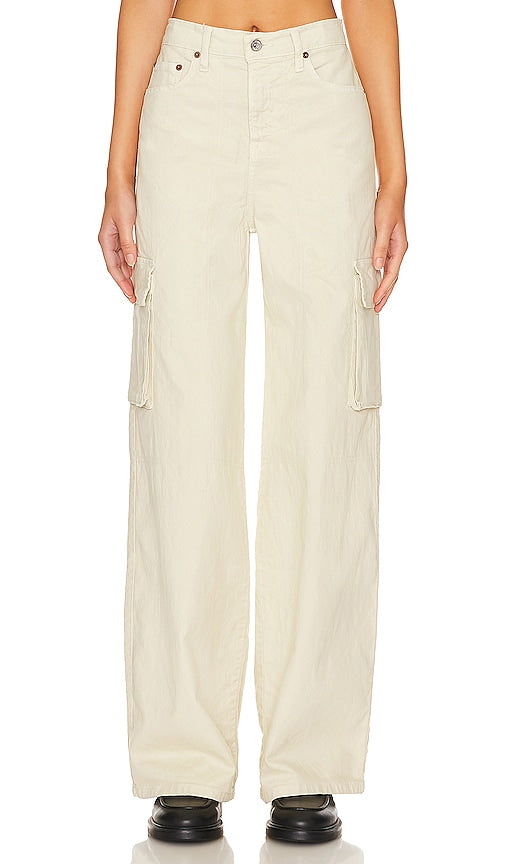 NSF Zoey Wide Leg Cargo Pants in White - NSF Zoey - Pantalon cargo à jambe large en blanc - NSF Zoey 白色阔腿工装裤 - NSF Zoey Cargohose mit weitem Bein in Weiß - NSF Zoey 와이드 레그 카고 팬츠 화이트 색상 - Pantaloni cargo a gamba larga NSF Zoey in bianco