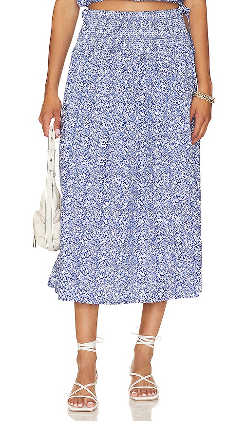 Nation LTD Primrose Smocked Skirt With Ties in Blue - Nation LTD - Jupe smockée Primrose avec liens à nouer - Bleu - Nation LTD Primrose 蓝色系带抽褶半身裙 - Nation LTD Primrose Smokrock mit Bändern in Blau - Nation LTD 프림로즈 스목 스커트 블루 색상 - Gonna smock primula di Nation LTD con lacci in blu