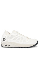 Nike Acg Air Exploraid in Ivory