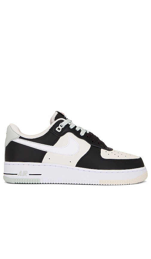 Nike Air Force 1 '07 Lv8 Sneaker in Cream,Black