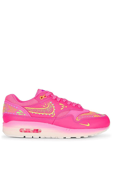 Nike Air Max 1 Premium Dia de los Muertos Sneaker in Fuchsia - Baskets Nike Air Max 1 Premium Dia de los Muertos en fuchsia - Nike Air Max 1 Premium Dia de los Muertos 运动鞋紫红色 - Nike Air Max 1 Premium Dia de los Muertos Sneaker in Fuchsia - 나이키 에어맥스 1 프리미엄 디아 데 로스 무에르토스 스니커즈 - Sneaker Nike Air Max 1 Premium Dia de los Muertos in fucsia