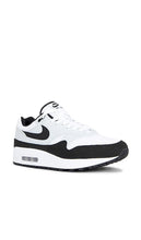 Nike Air Max 1 in Black, White