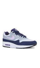 Nike Air Max 1 in Grey