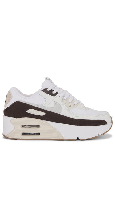 Nike Air Max 90 LV8 Sneaker in White - Nike - Air Max 90 LV8 - Baskets - Blanc - Nike Air Max 90 LV8 白色运动鞋 - Nike Air Max 90 LV8 Sneaker in Weiß - 나이키 에어맥스 90 LV8 스니커즈 화이트 색상 - Sneaker Nike Air Max 90 LV8 in bianco