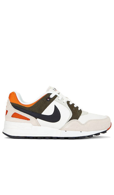 Nike Air Pegasus '89 Sneaker in Beige