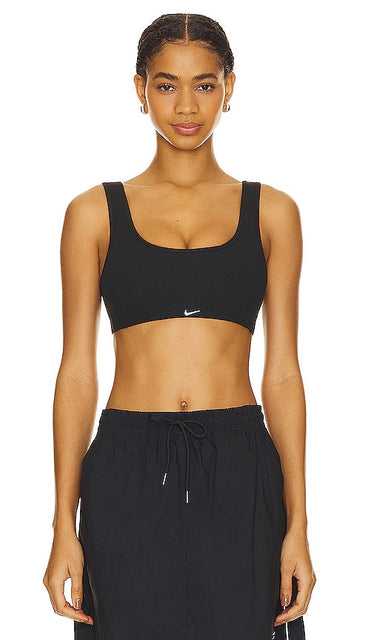 Nike Alate All U Light Support Sports Bra in Black - Nike - Alate All U - Soutien-gorge de sport à maintien léger - Noir - Nike Alate All U Light Support 黑色运动文胸 - Nike Alate All U Light Support Sport-BH in Schwarz - Nike Alate 올 U 라이트 서포트 스포츠 브라블랙 색상 - Reggiseno sportivo Nike Alate All U Light Support in nero