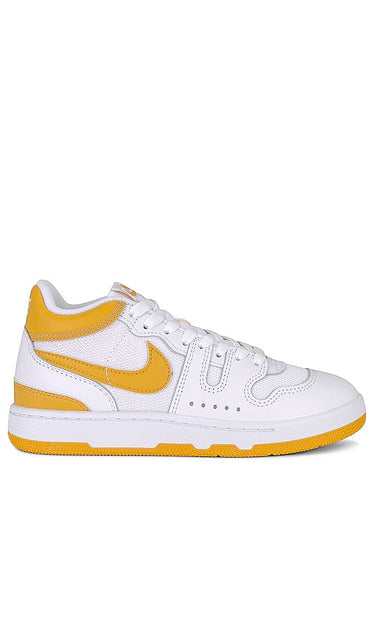 Nike Attack Qs Sp in White