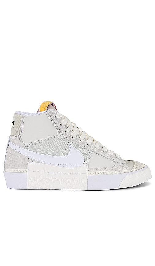 Nike Blazer '77 Pro Club in Cream