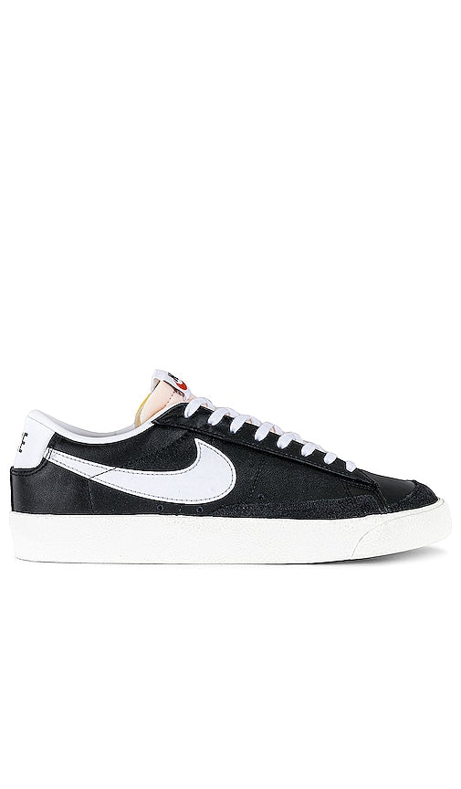 Nike Blazer Low '77 Vintage in Black