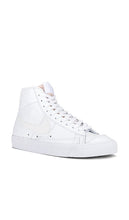 Nike Blazer Mid '77 Vintage Sneaker in White