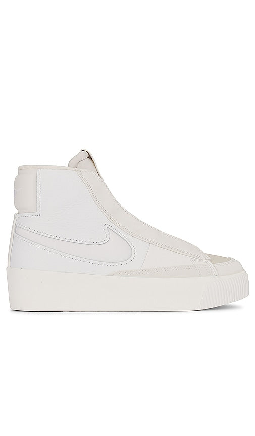 Nike Blazer Mid Victory Sneaker in White - Nike - Blazer Mid Victory - Baskets - Blanc - 白色 Nike Blazer Mid Victory 运动鞋 - Nike Blazer Mid Victory Sneaker in Weiß - Nike Blazer Mid Victory 스니커즈화이트 색상 - Sneaker Nike Blazer Mid Victory in bianco
