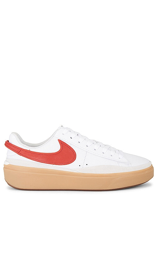 Nike Blazer Phantom Low in Red