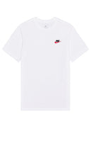 Nike Club Tee in White - Nike Club - T-shirt en blanc - 白色 Nike Club T 恤 - Nike Club T-Shirt in Weiß - Nike 클럽 티셔츠 화이트 색상 - Maglietta Nike Club in bianco