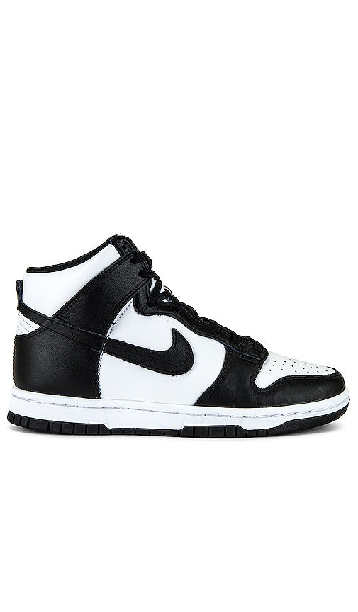 Nike Dunk High Sneaker in Black & White - Nike Dunk High Sneaker en noir et blanc - Nike Dunk 黑白高帮运动鞋 - Nike Dunk High Sneaker in Schwarz und Weiß - Nike 덩크 하이 스니커즈블랙 앤 화이트 색상 - Sneaker alta Nike Dunk in bianco e nero