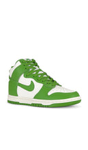Nike Dunk High Sneaker in Green