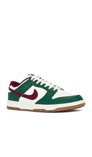 Nike Dunk Low Retro in Dark Green