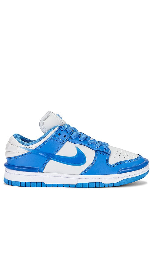 Nike Dunk Low Twist Sneaker in Blue - Nike - Dunk Low Twist - Baskets en bleu - Nike Dunk Low Twist 蓝色运动鞋 - Nike Dunk Low Twist Sneaker in Blau - Nike Dunk 로우 트위스트 스니커즈블루 색상 - Sneaker Nike Dunk Low Twist in blu