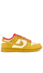 Nike Dunk Low in Mustard